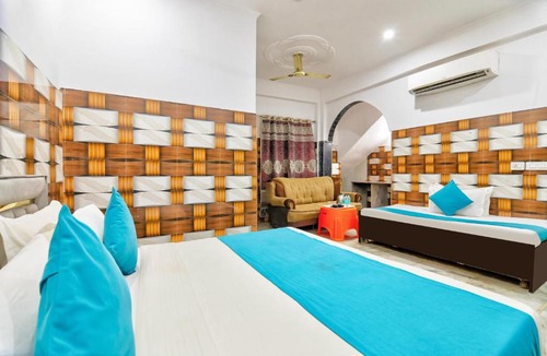 Vrindavan Hotel | Hotel Radha Rani Bhawan
