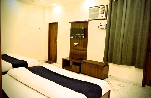Kalyanpur Hotel | Hotel Raghunath Residency