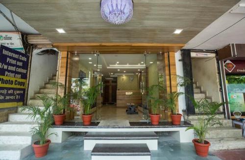 Maharana Pratap Nagar Hotel | Hotel Raj Residency Near DB Mall