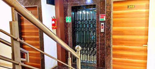 Maharana Pratap Nagar Hotel | Hotel Raj Residency Near DB Mall