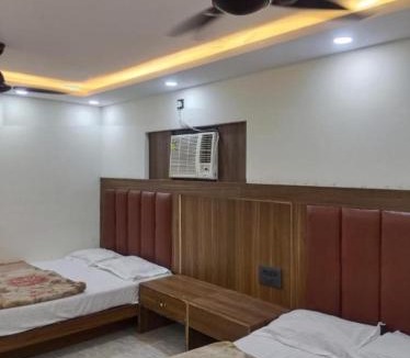 Paharganj Hotel | Hotel Rajdhani Palace New Delhi Railway Station