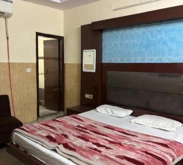 Paharganj Hotel | Hotel Rajdhani Palace New Delhi Railway Station