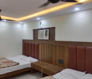 Paharganj Hotel | Hotel Rajdhani Palace New Delhi Railway Station