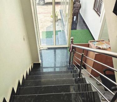 Ayodhya Hotel | Hotel Ram Shankar - Saryu Ghat