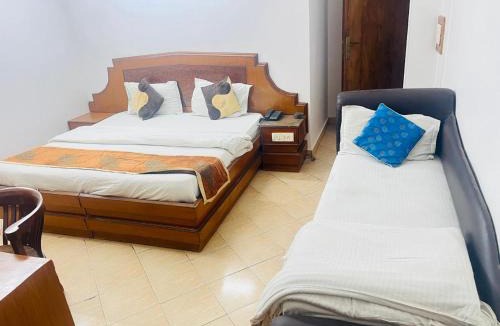 Paharganj Hotel | HOTEL RAMA INN, New Delhi Station