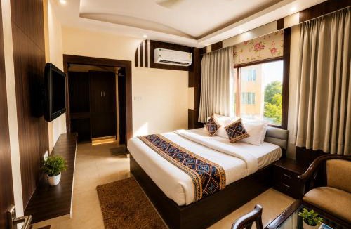 Mayapur Hotel | Hotel Ramawati Near Ganga Ghat, Haridwar