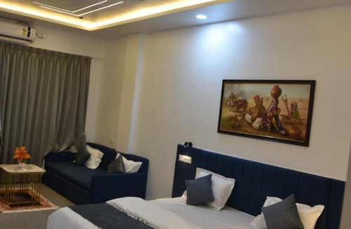 Ellora Hotel | Hotel Ramayana