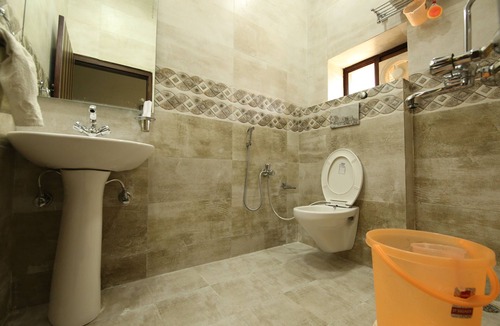 Sindhi Camp Hotel | Hotel Rawat Near Railway Station, Jaipur