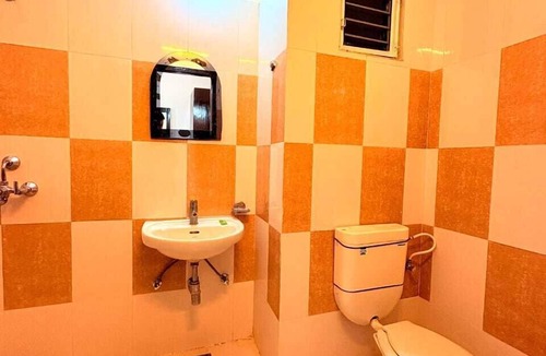Malviya Nagar Hotel | Hotel Rock On