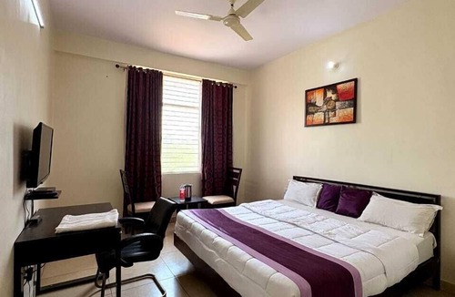 Malviya Nagar Hotel | Hotel Rock On