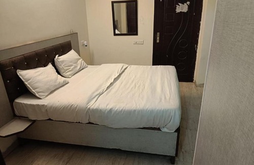 South West Hotel | Hotel Rose - Dwarka Sec 8