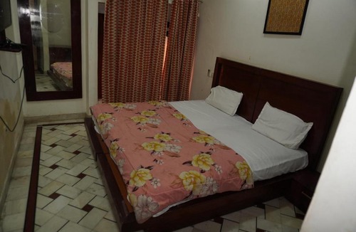 Sindhi Camp Hotel | Hotel Royal City Heritage