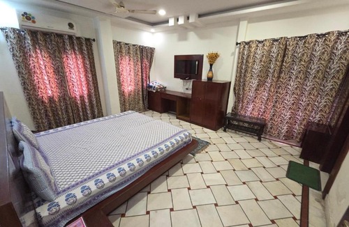 Sindhi Camp Hotel | Hotel Royal City Heritage