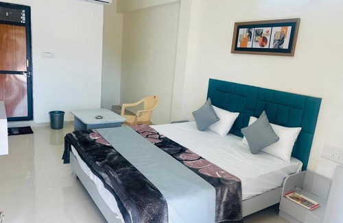 Gandhinagar Hotel | Hotel Royal Pride