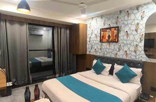 Vastrapur Hotel | Hotel Royal Villa