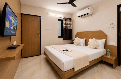 Rajkot Hotel | Hotel RR