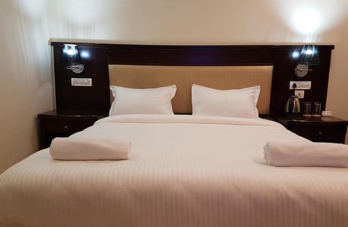 Kondapur Hotel | Hotel Rudra Grand - Kondapur, Hyderabad