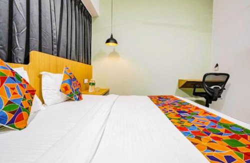 Surat Hotel | Hotel Saarthi Inn- Near Textile Market