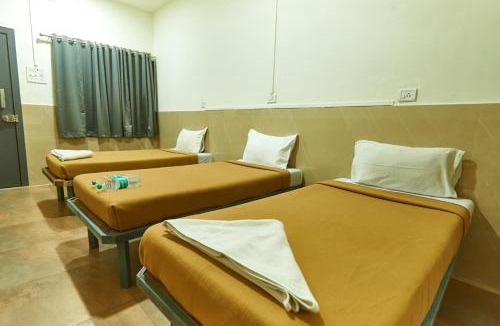 Shirdi Hotel | Hotel Sai Palkhi Niwara