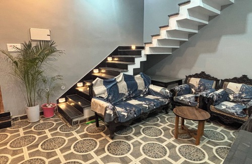 Naini Hotel | Hotel Sangam Village