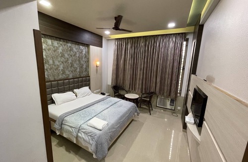 Boisar Hotel | Hotel Sarovar Residency