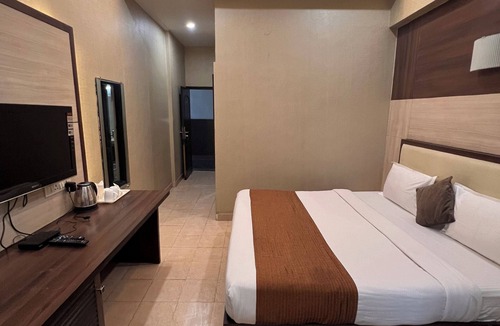 Kanpur Hostel | Hotel SB Castle