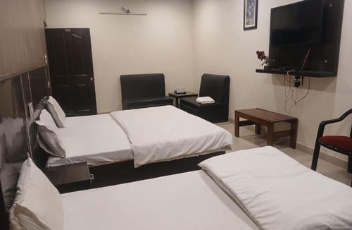 Mahipalpur Hotel | Hotel Shalimar Garden Near by Delhi igi Airport