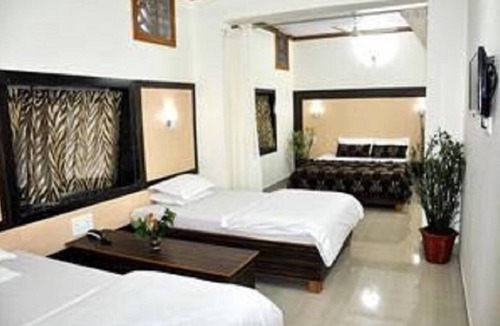 Mount Abu Hotel | Hotel Shanti Mount Abu