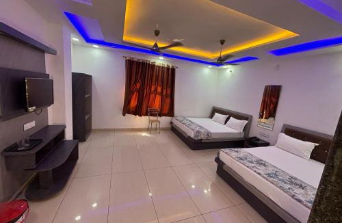 Sikar Hotel | Hotel Shekhawati Resort -Parking Restaurant Near Toran Dwar