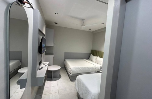 Ahmedabad Hotel | hotel shiva inn bopal