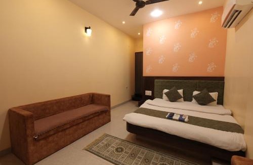 Maheshwar Hotel | Hotel Shivalay Palace