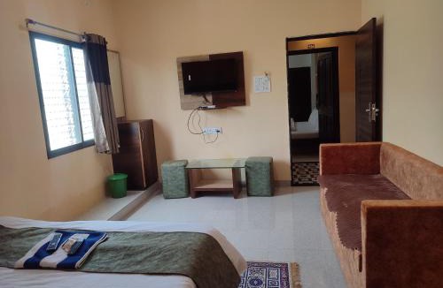 Maheshwar Hotel | Hotel Shivalay Palace