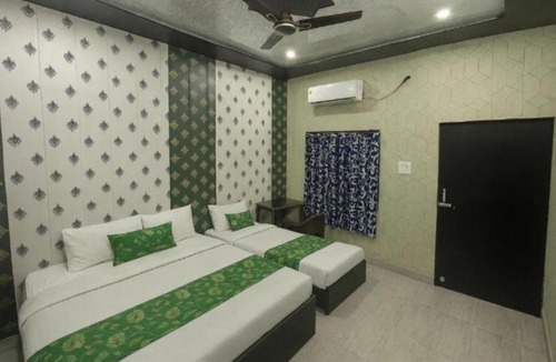 Varanasi Hotel | HOTEL SHIVAYY MAJESTIC - BHU Sundarpur Road 3km from KASHI VISHWANATH TEMPLE