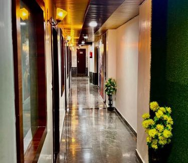 Mathura Hotel | Hotel Shree Ji Inn