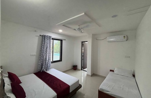 Khatu Hotel | Hotel Shree Radhe Laxmi