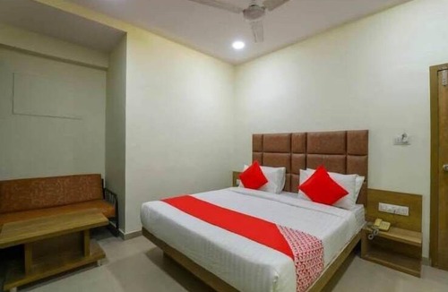 Navrangpura Hotel | HOTEL SHUBHAM INN