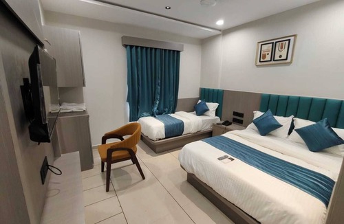 Bopal Hotel | Hotel Signature Bopal