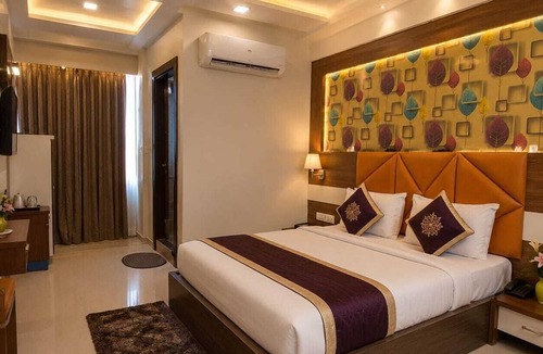 Ahmedabad Hotel | HOTEL SILVER PALACE