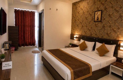 Ahmedabad Hotel | HOTEL SILVER PALACE