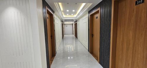 Ahmedabad Hotel | Hotel Silvera Inn