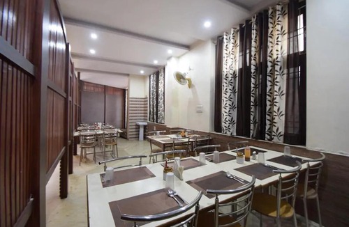 Jaipur Hotel | Hotel Sky Inn