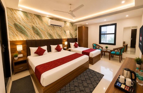 South West Hotel | Hotel SkyB'mount Plaza Near IGI Delhi Airport - Free Airport Pickup & Drop