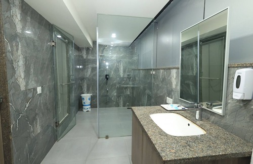 Thaltej Hotel | Hotel SN Blu