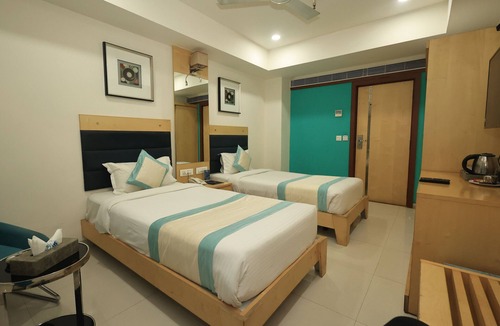 Thaltej Hotel | Hotel SN Blu