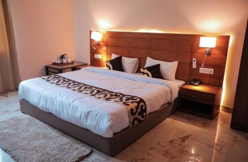 Dunda Hotel | Hotel Social Palace, Uttarkashi