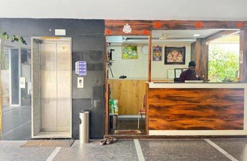 Khachrod Hotel | Hotel Sri Hasmitha