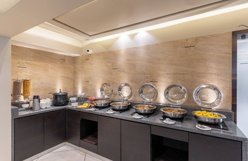 Ellis Bridge Hotel | Hotel Summit