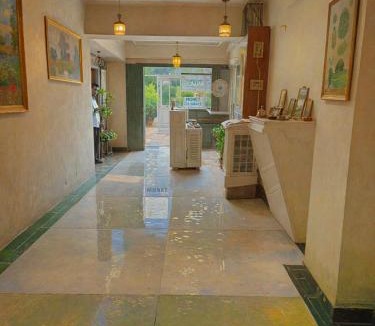 Ahmedabad House | Hotel Sun Shine