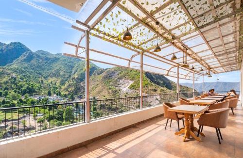 Mussoorie Hotel | Hotel Sun Village By Palm Aryan