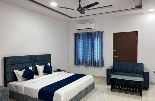 Mehandipur Hotel | Hotel Surya Inn